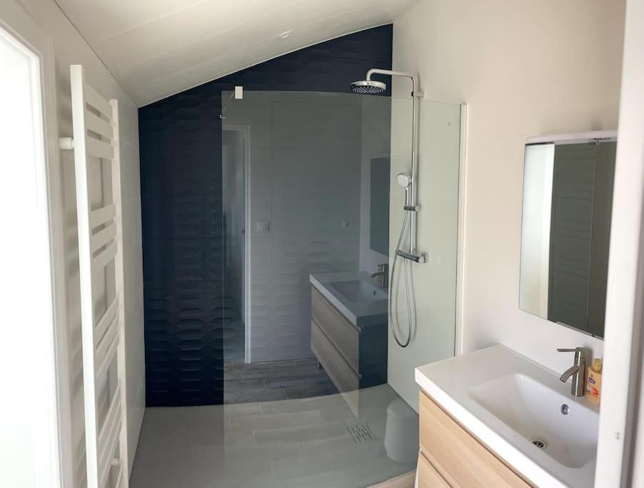 Maison Totalement Renovee 3 Chambres Au Coeur Du Village Lézardrieux المظهر الخارجي الصورة